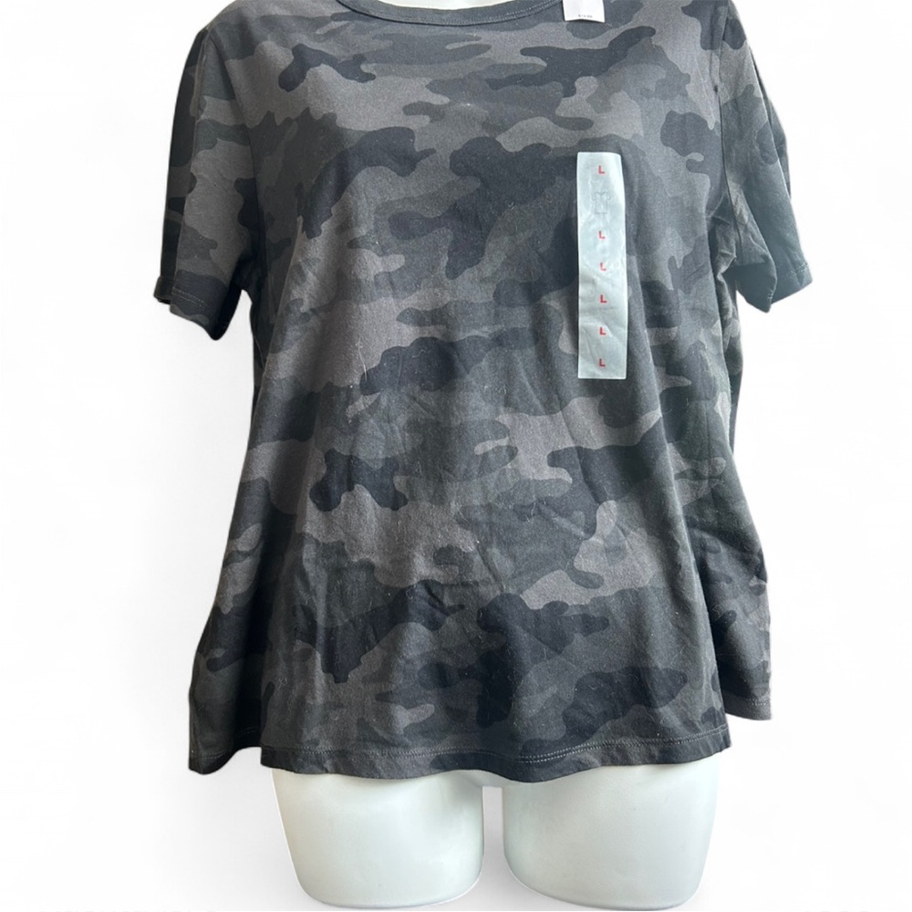 NWT Old Navy Dark Gray Camouflage Tee - Picture 3 of 6